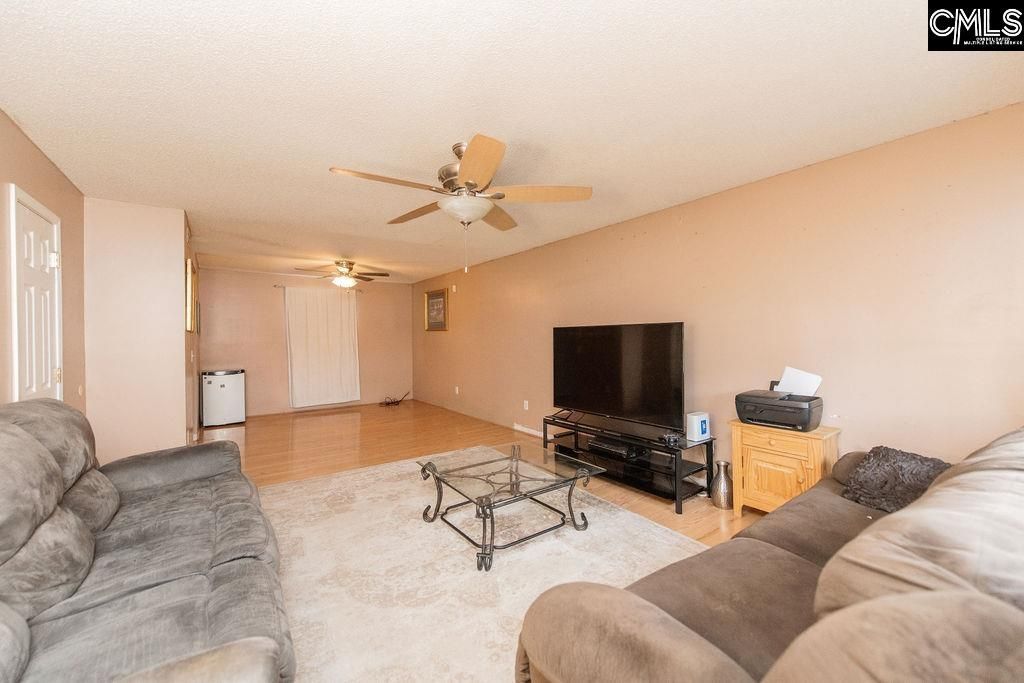 124 Stoney Point Drive  Photo 4