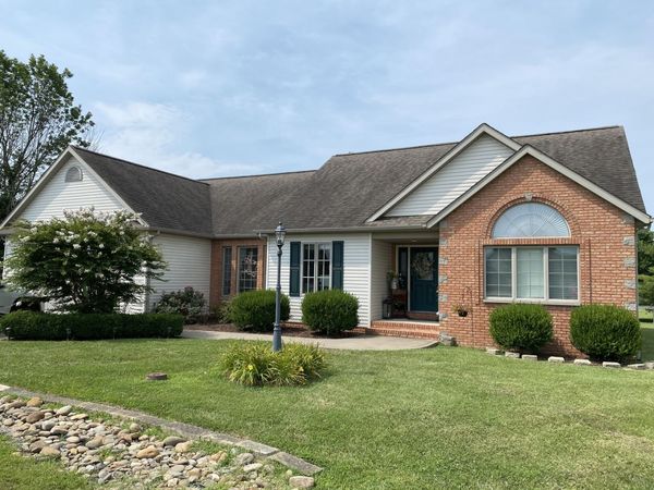 3221 Palomino Court, Herrin, IL 62948