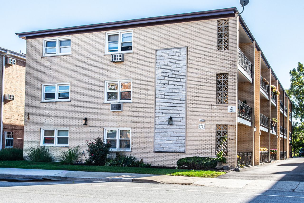 6464 N Northwest Highway, Unit 1E, Chicago, IL 60631 Main Photo