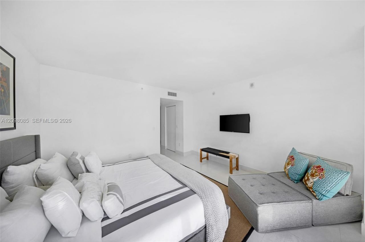 2600 E Hallandale Beach Blvd , Unit T1102, Hallandale Beach, FL 33009 Photo
