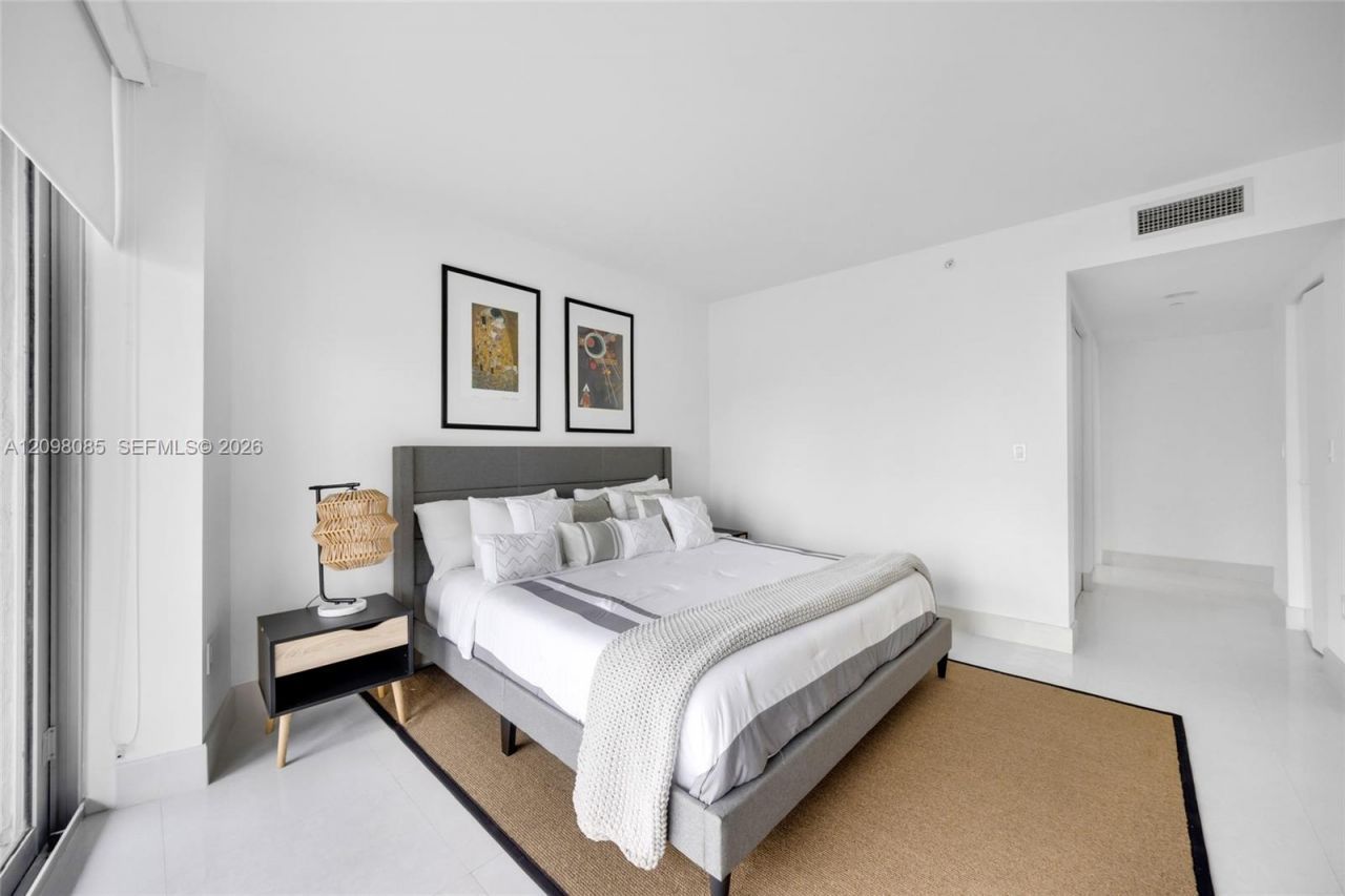 2600 E Hallandale Beach Blvd , Unit T1102, Hallandale Beach, FL 33009 Photo