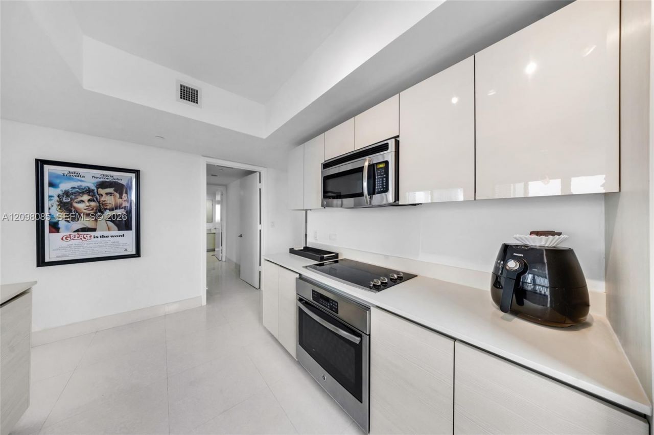 2600 E Hallandale Beach Blvd , Unit T1102, Hallandale Beach, FL 33009 Photo