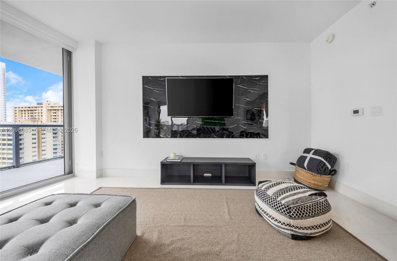 2600 E Hallandale Beach Blvd , Unit T1102, Hallandale Beach, FL 33009 Photo
