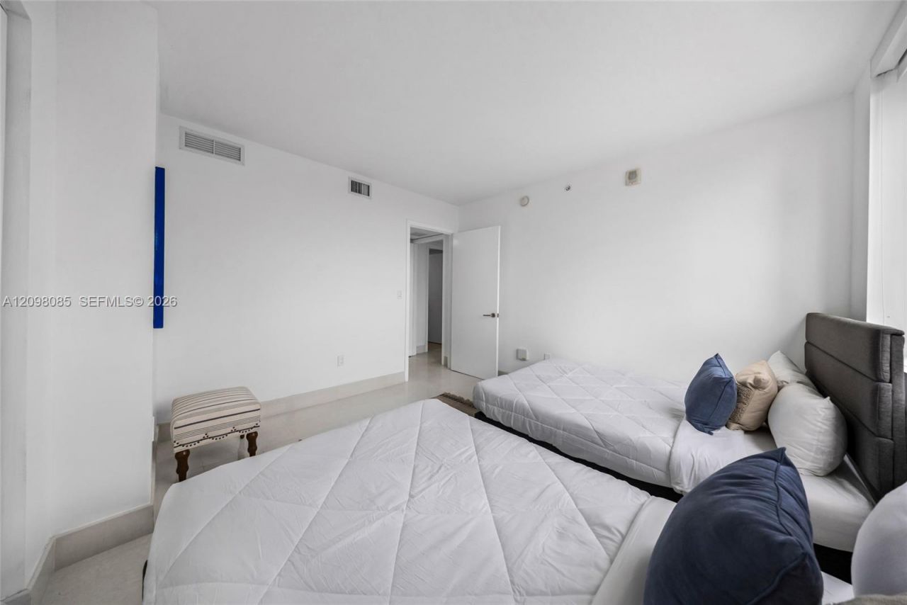 2600 E Hallandale Beach Blvd , Unit T1102, Hallandale Beach, FL 33009 Photo