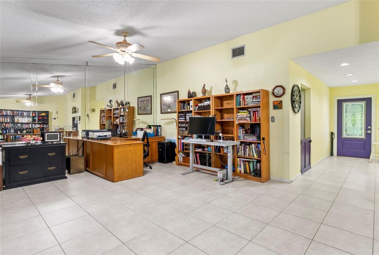 10307 NW 70th St, Tamarac, FL 33321 Photo