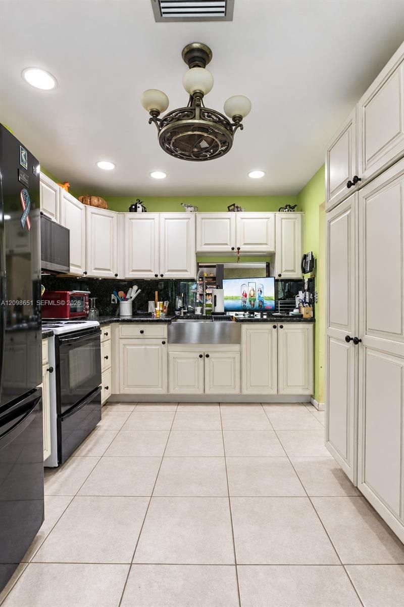 10307 NW 70th St, Tamarac, FL 33321 Photo