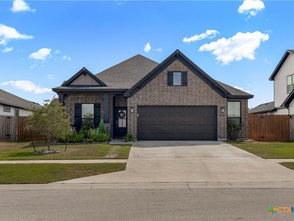 203 Flint Rock Court , Victoria, TX 77904