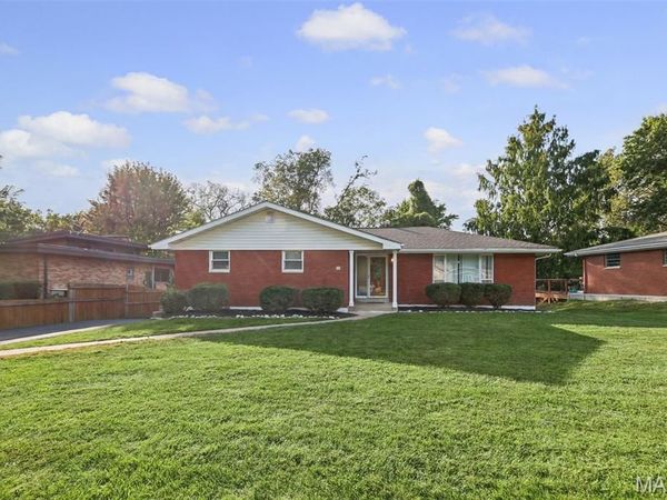 16 Londonderry Drive, Fairview Heights, IL 62208