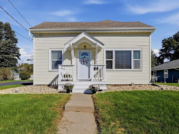 1015 Kane Street, Dubuque, IA 52001