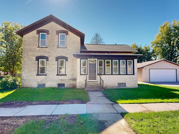117 William St, Watertown, WI 53094
