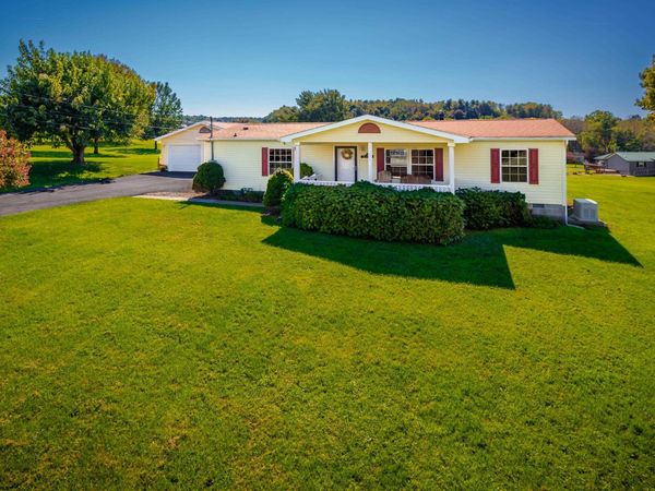 107 Mountaineer Drive, Reedsville, WV 26547