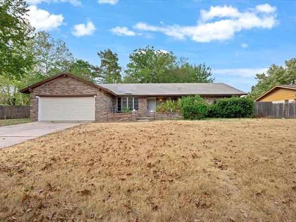 1111 Lincoln , Norman, OK 73072