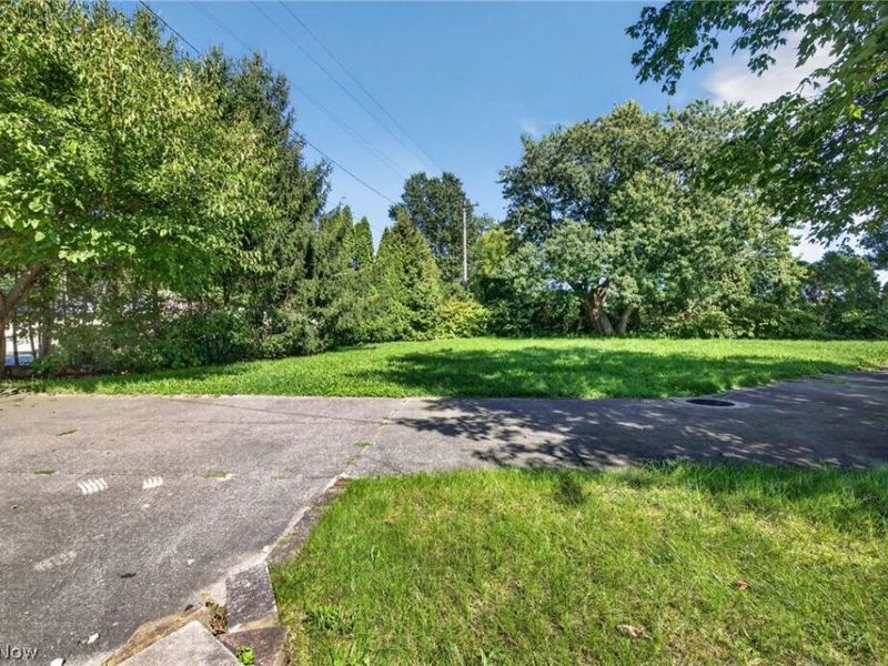 2306 Canfield Road, Akron, OH 44312 Photo 10