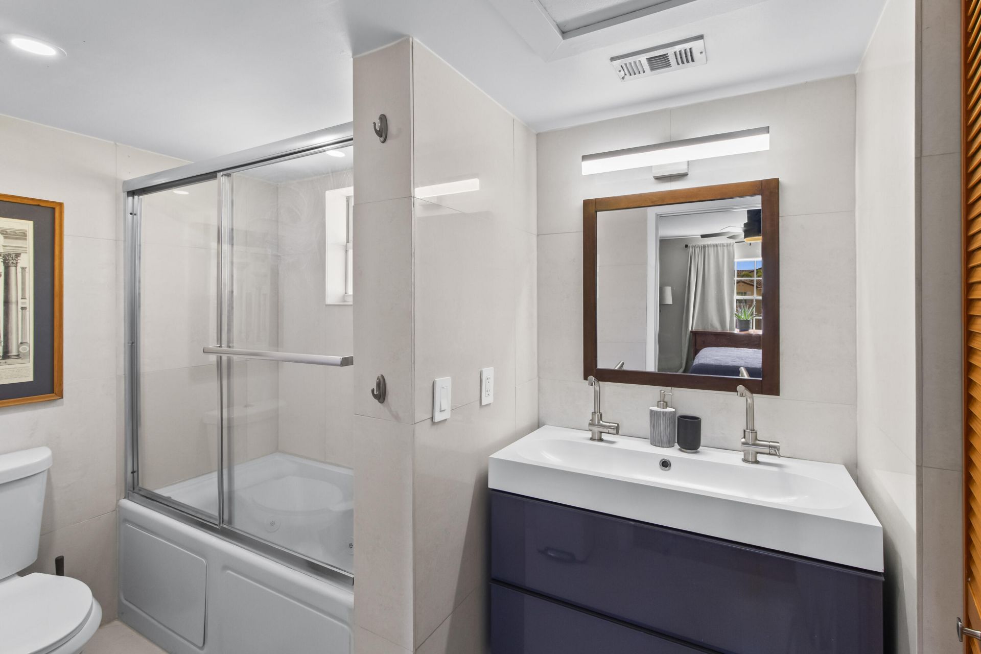 1045 Lake Shore Drive, Unit 105, Lake Park, FL 33403 Photo