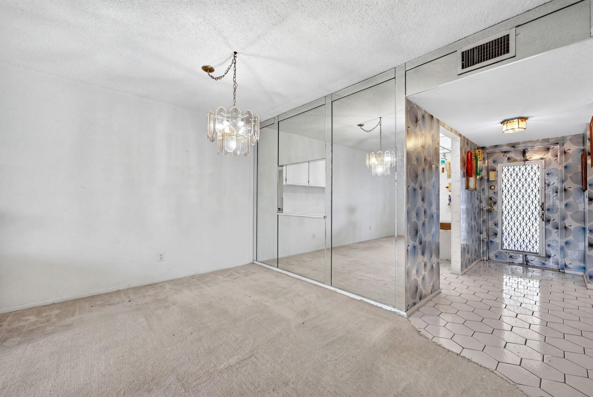 8321 Sands Point Boulevard, Unit D206, Tamarac, FL 33321 Photo