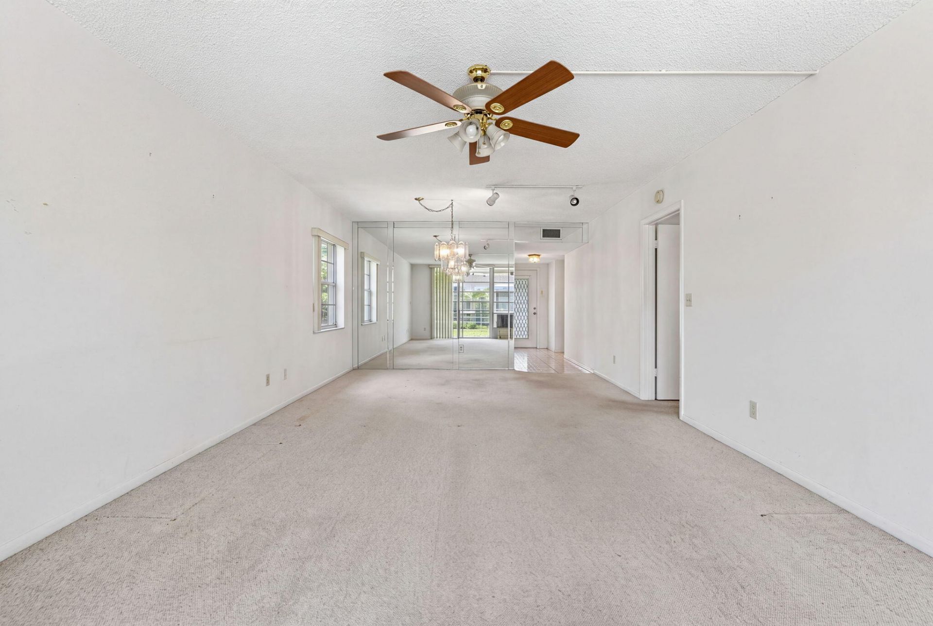 8321 Sands Point Boulevard, Unit D206, Tamarac, FL 33321 Photo