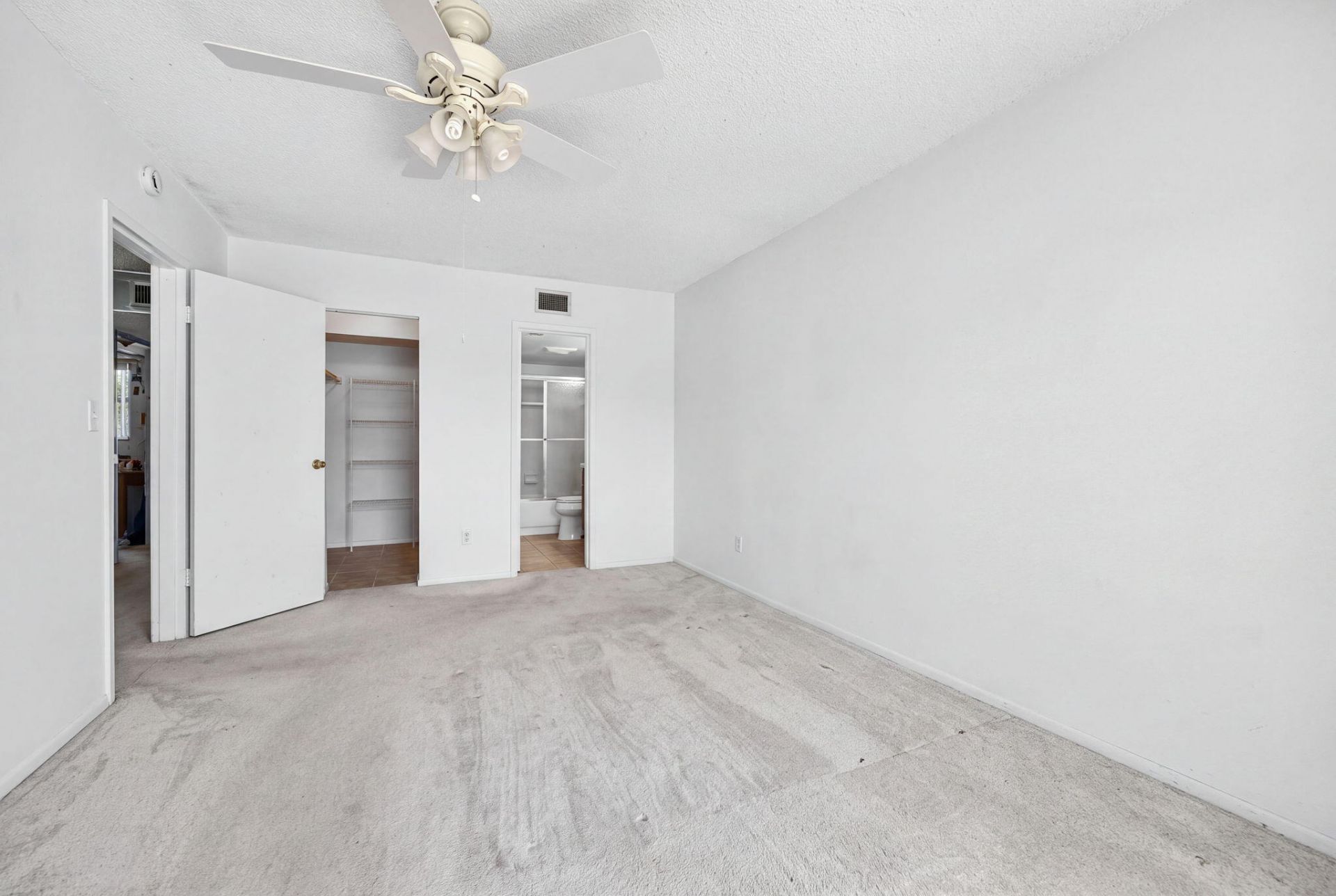 8321 Sands Point Boulevard, Unit D206, Tamarac, FL 33321 Photo
