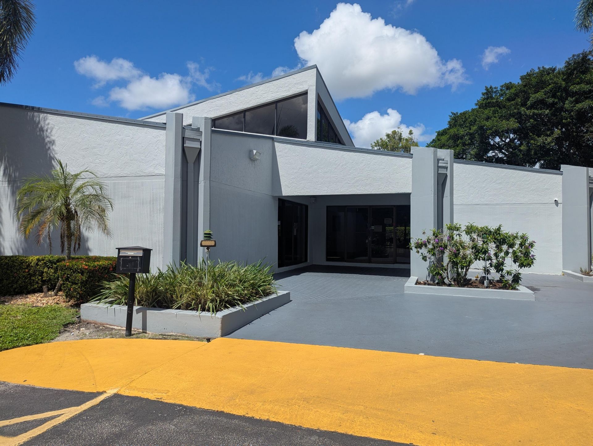 8321 Sands Point Boulevard, Unit D206, Tamarac, FL 33321 Photo