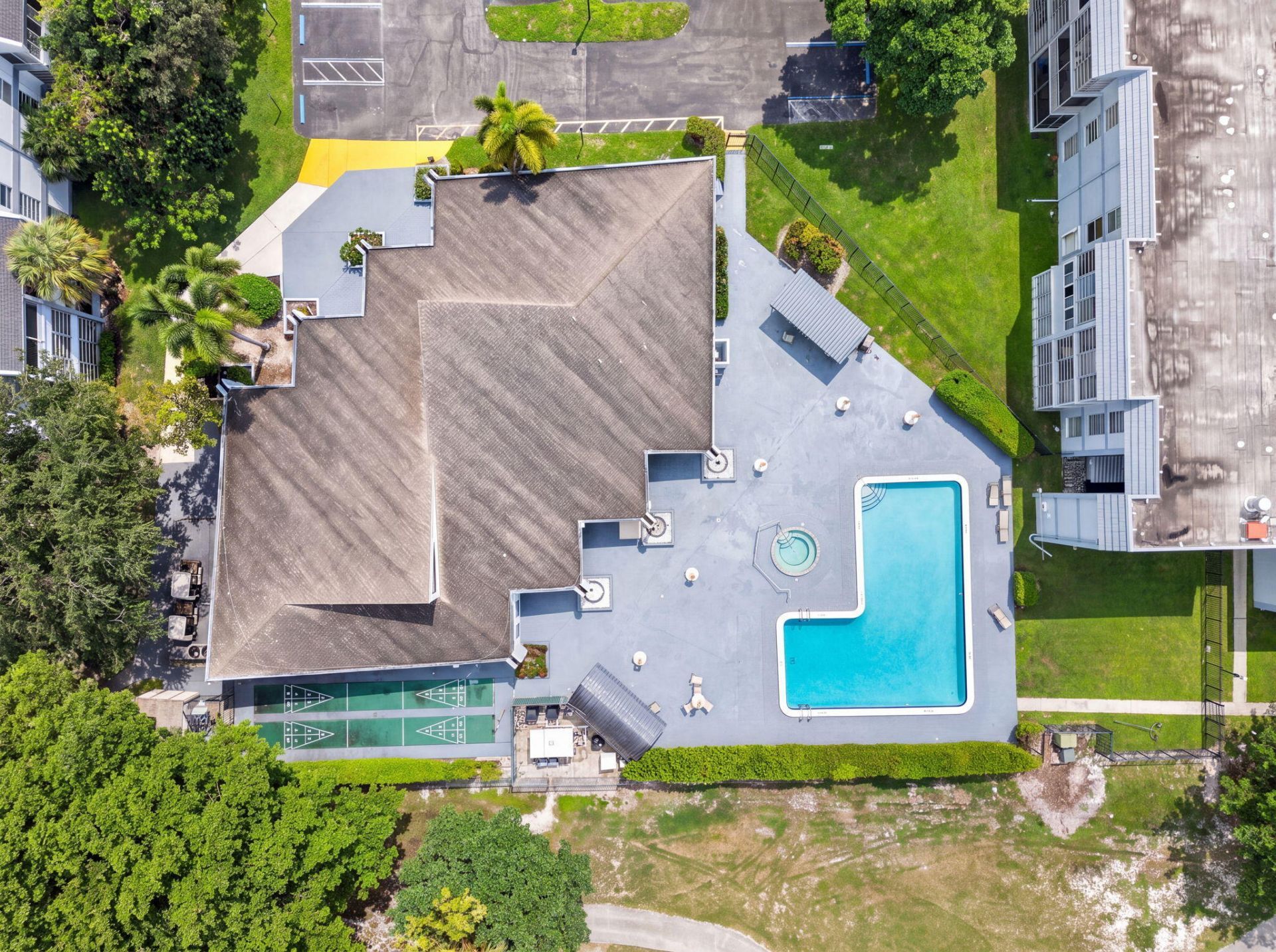 8321 Sands Point Boulevard, Unit D206, Tamarac, FL 33321 Photo