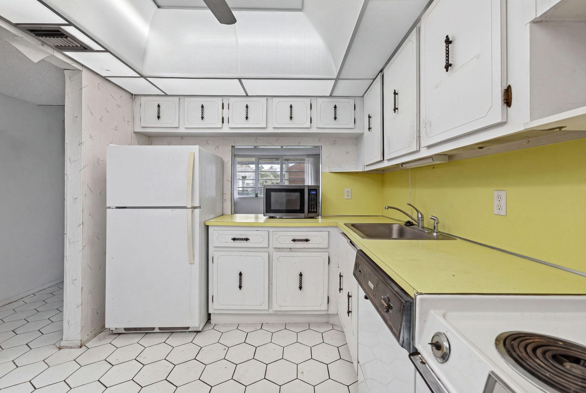 8321 Sands Point Boulevard, Unit D206, Tamarac, FL 33321 Photo