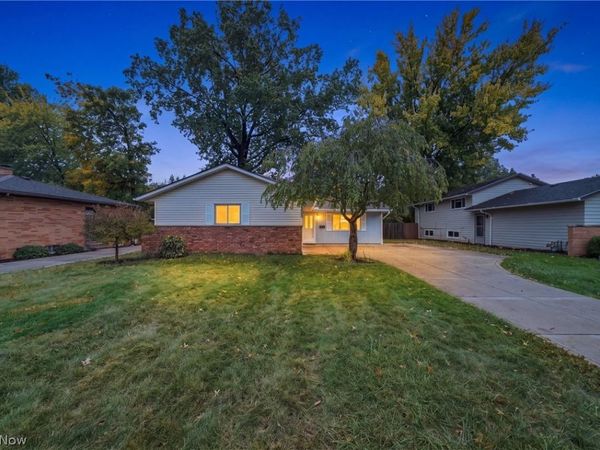 24263 Lebern Drive, North Olmsted, OH 44070