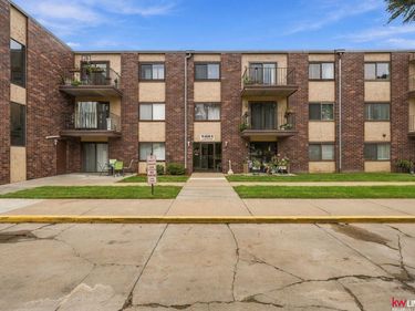 5801 Enterprise Drive, Unit C4, Lincoln, NE 68521