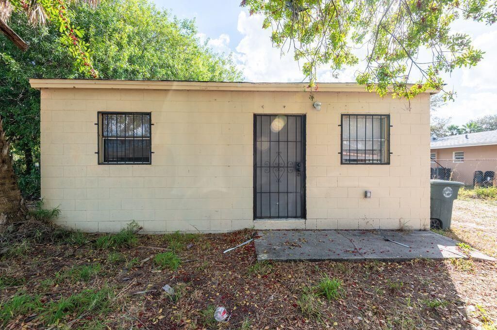 2516 Ave L, Unit b, Fort Pierce, FL 34947 Photo