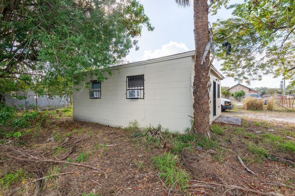 2516 Ave L, Unit b, Fort Pierce, FL 34947 Photo