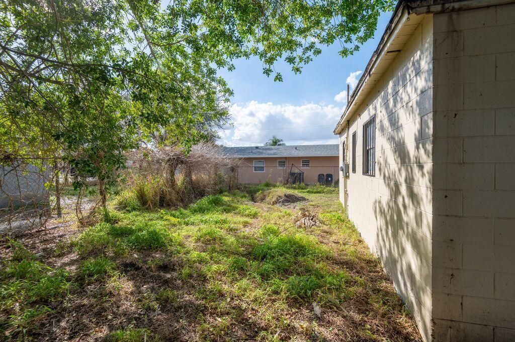2516 Ave L, Unit b, Fort Pierce, FL 34947 Photo