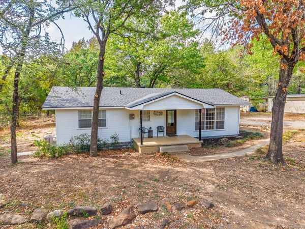 695 N McLean Road , Durant, OK 74701