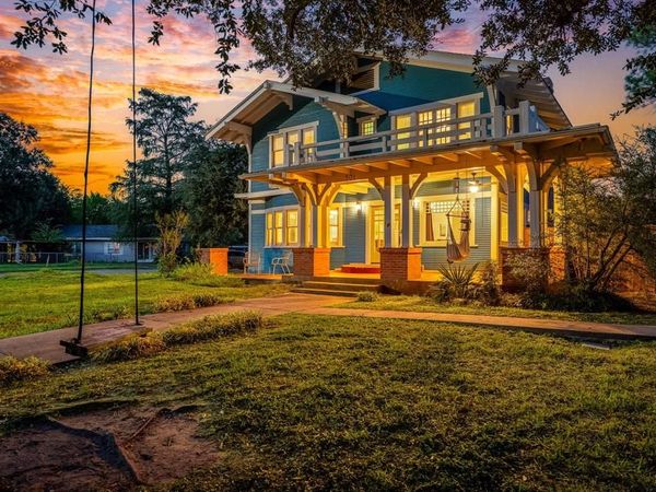 501 E Cobb Street , Groesbeck, TX 76642