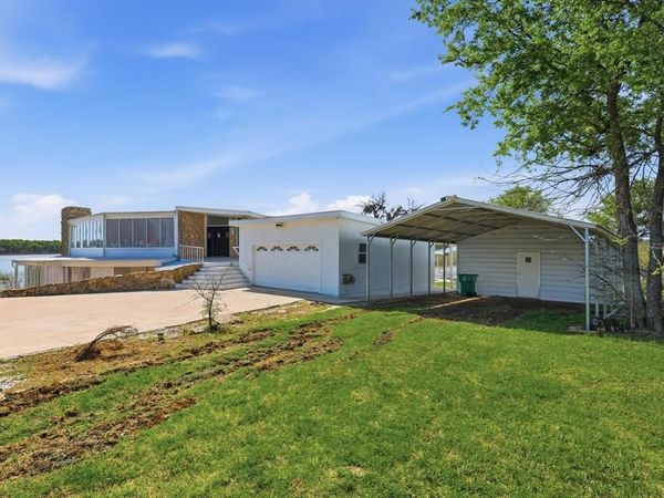 732 Blue Fathom Drive, Runaway Bay, TX 76426