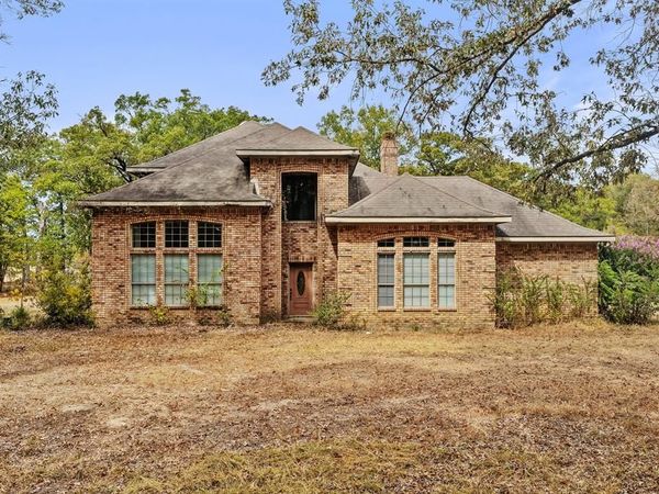 205 County Road 1485 , Mount Pleasant, TX 75455