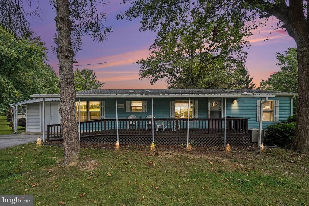 1550 PALM SPRING DRIVE , CHAMBERSBURG, PA 17202