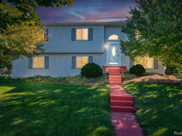 788 Stoney Drive, South Lyon, Mi 48178