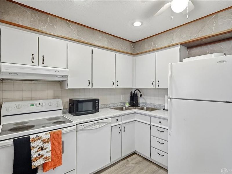 2141 W Mile Road, Springfield, OH 45503 Photo 14