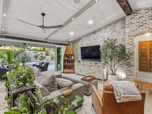 9046 E CALLE DE VALLE Drive, Scottsdale, AZ 85255