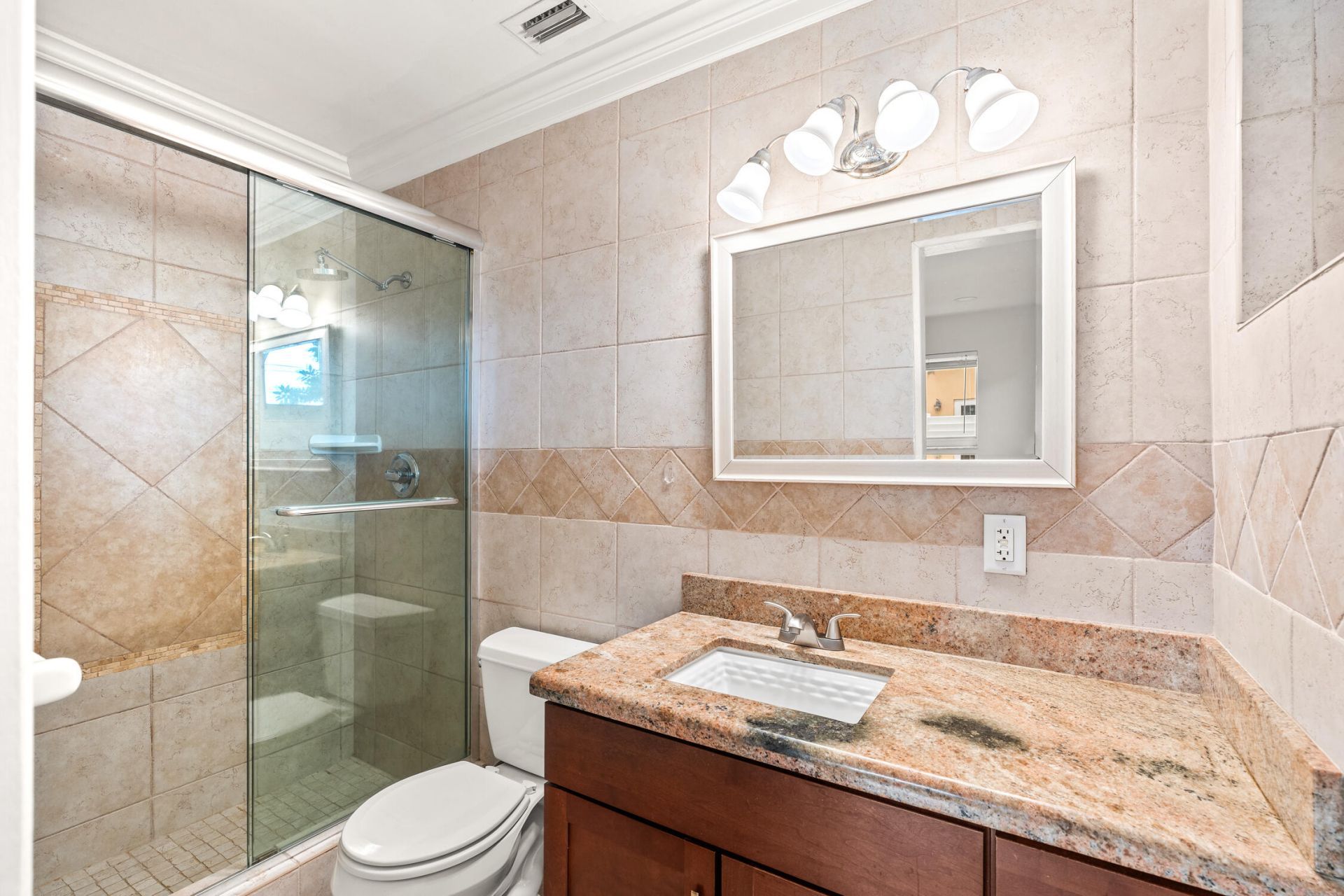 690 SE 5th Court, Pompano Beach, FL 33060 Photo