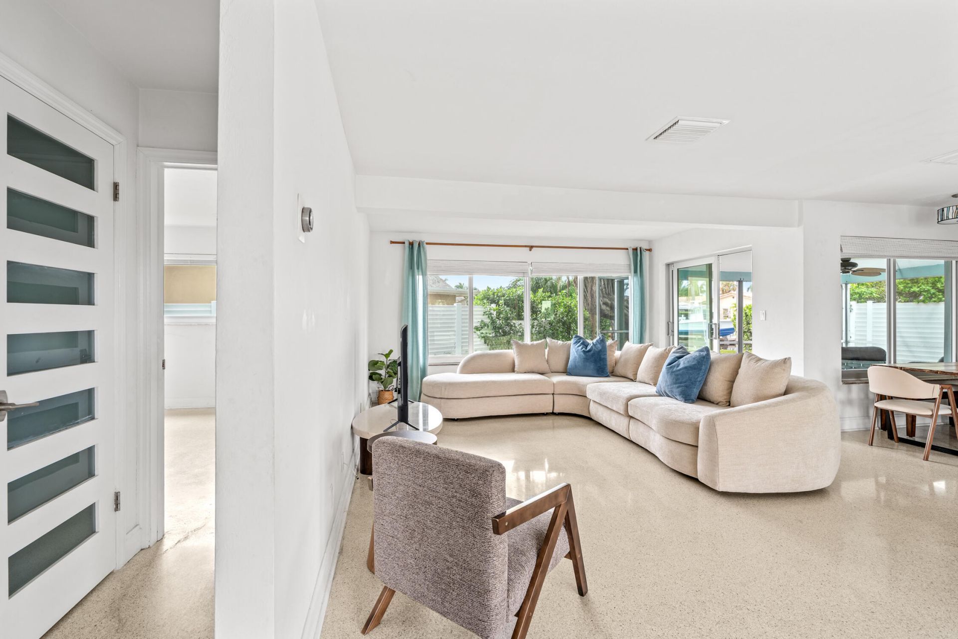 690 SE 5th Court, Pompano Beach, FL 33060 Photo