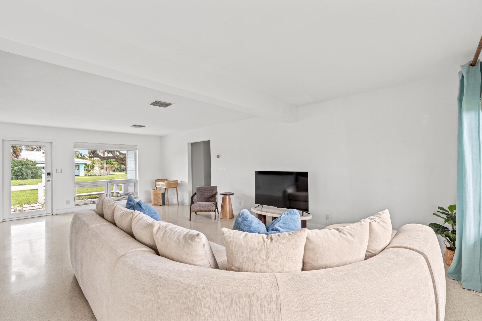 690 SE 5th Court, Pompano Beach, FL 33060 Photo