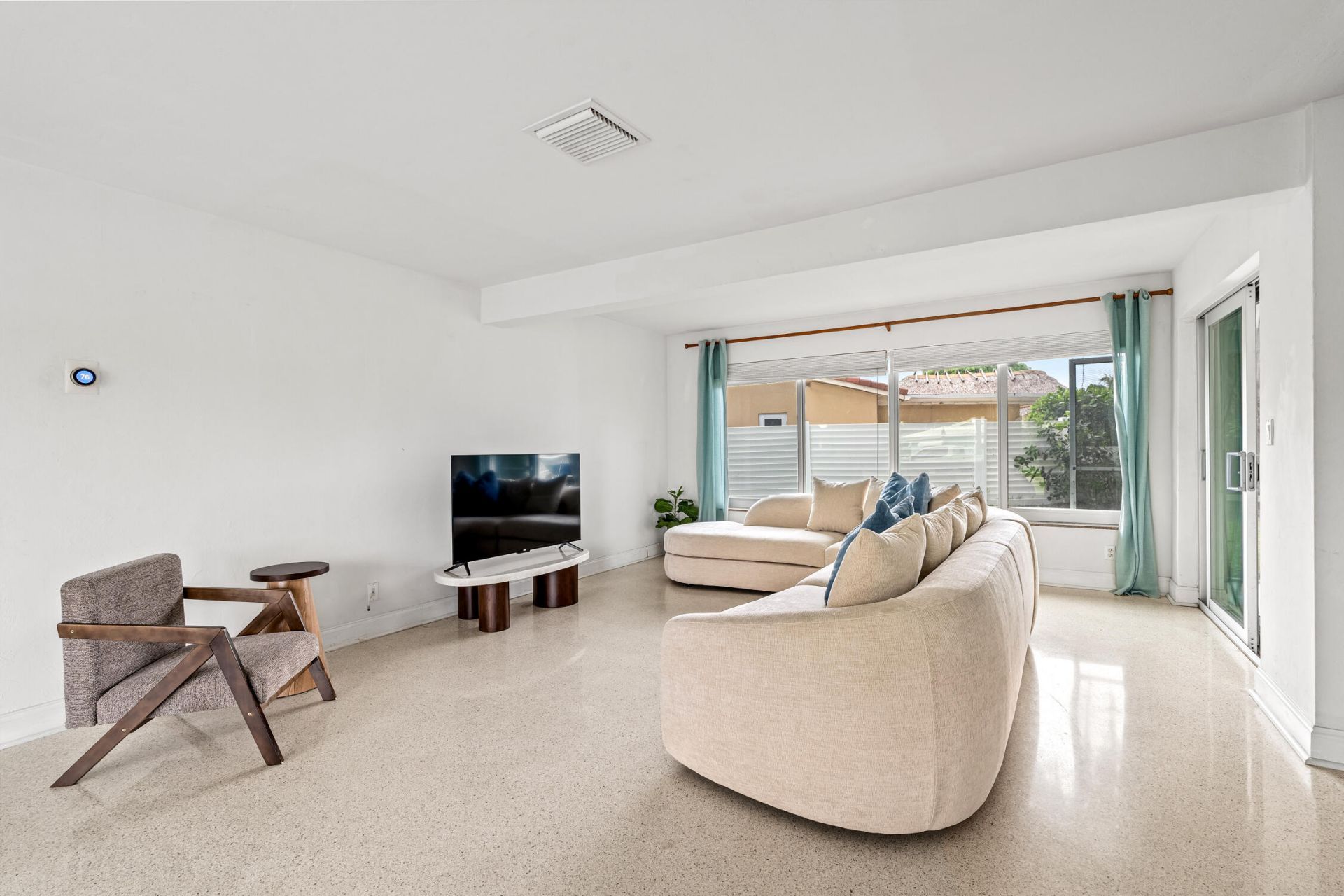 690 SE 5th Court, Pompano Beach, FL 33060 Photo