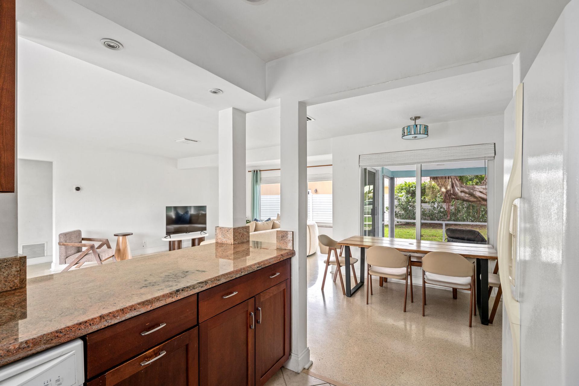 690 SE 5th Court, Pompano Beach, FL 33060 Photo