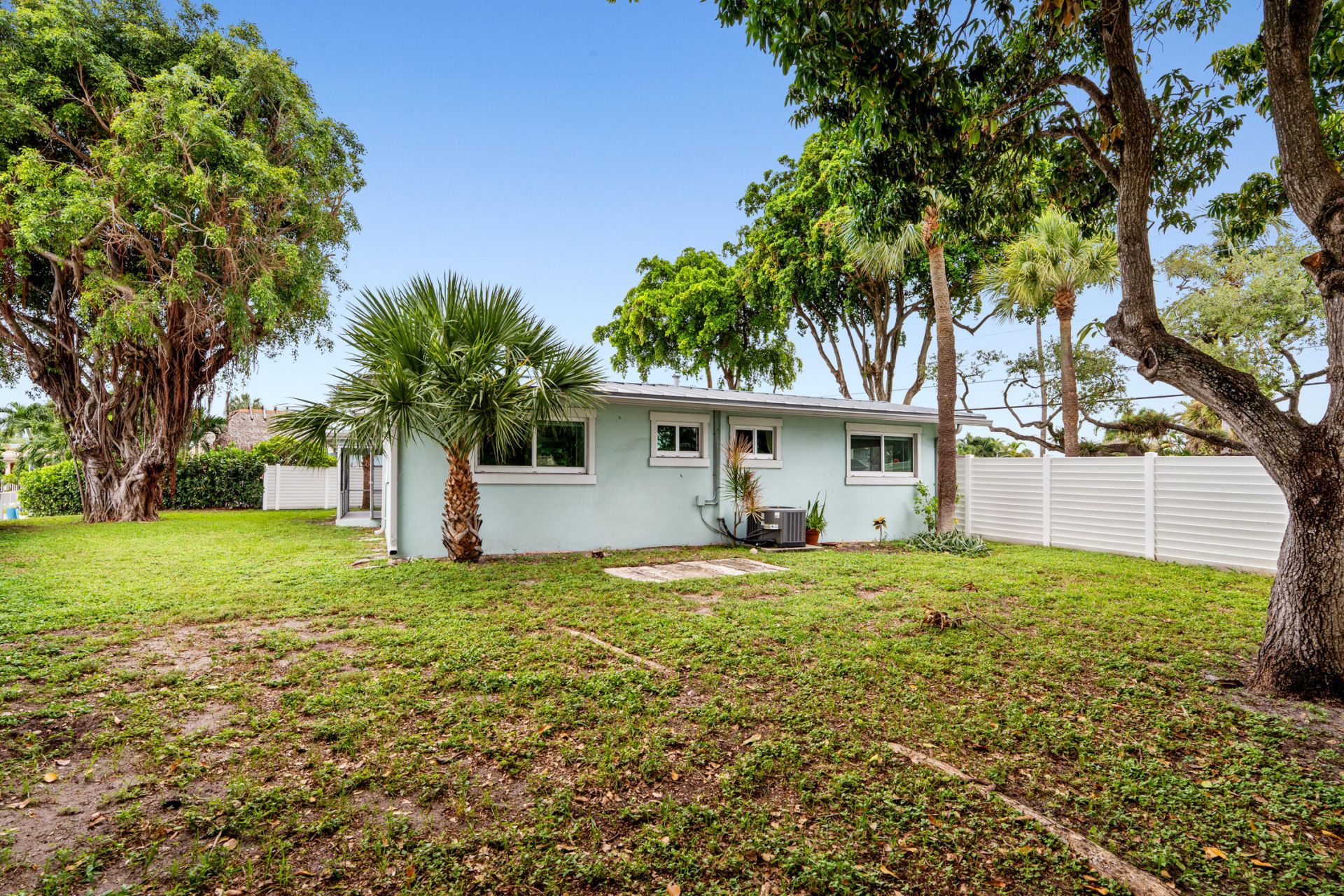690 SE 5th Court, Pompano Beach, FL 33060 Photo