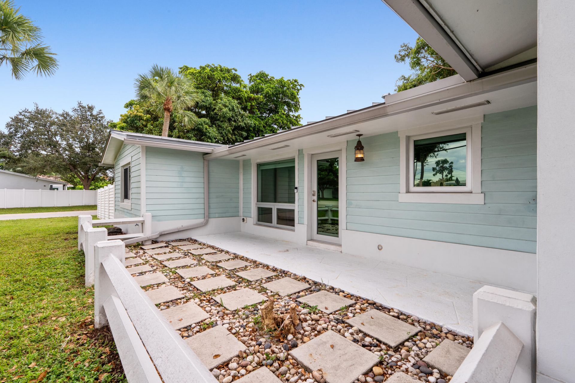 690 SE 5th Court, Pompano Beach, FL 33060 Photo