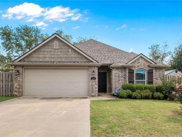 120 Sullivans Wy , Centerton, AR 72719