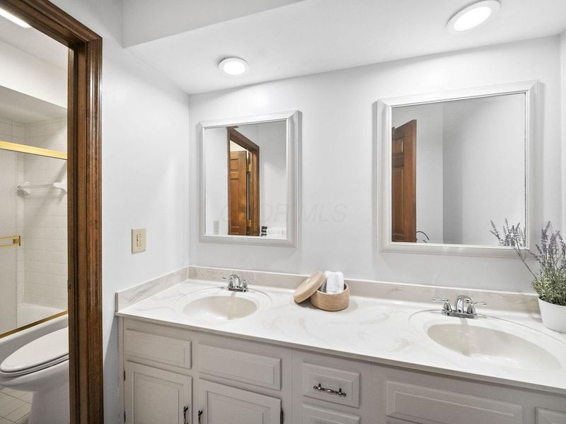 6233 Brooksong Circle, Blacklick, OH 43004 Photo 17