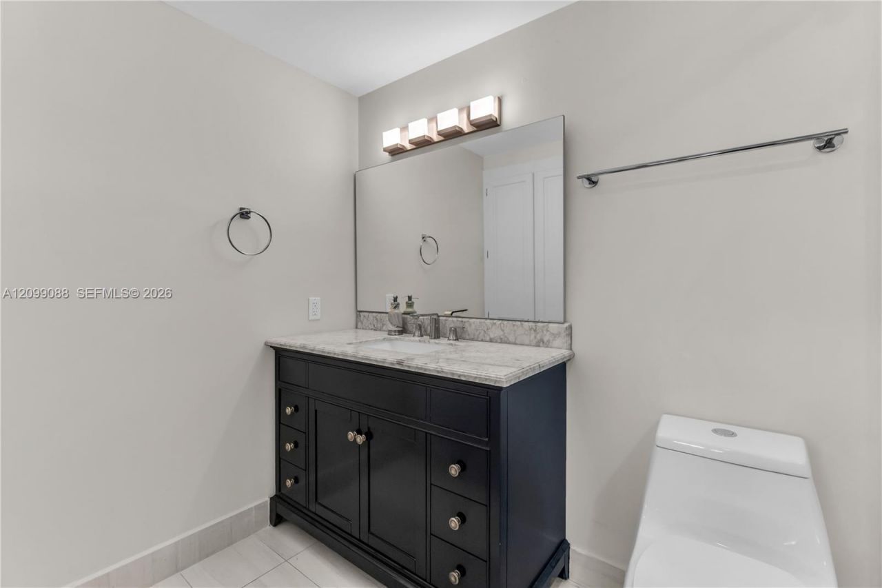 3850 Washington St , Unit 704, Hollywood, FL 33021 Photo