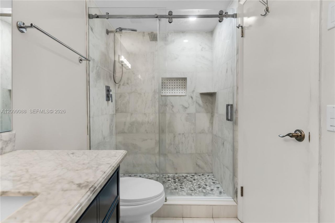 3850 Washington St , Unit 704, Hollywood, FL 33021 Photo