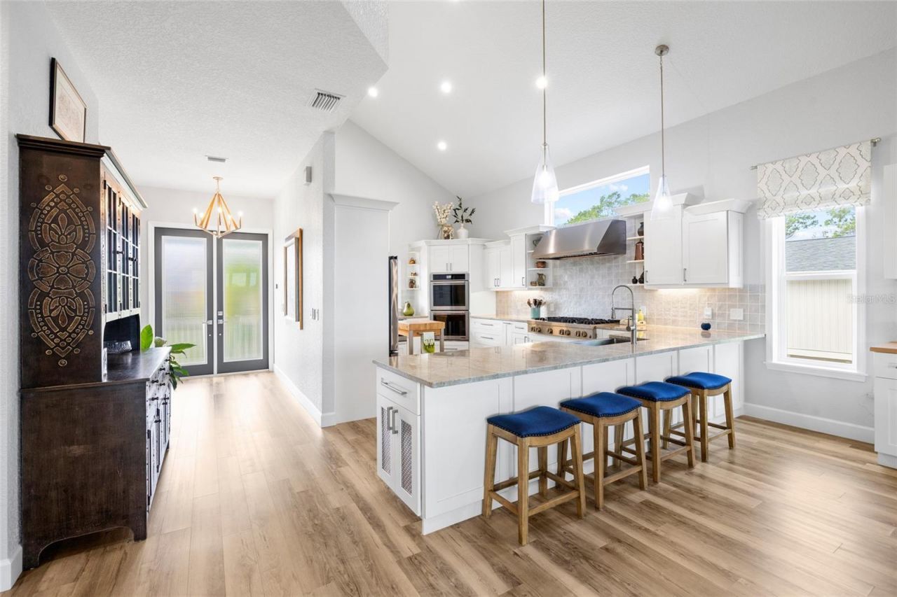 1512 Riverside Drive, Tarpon Springs, FL 34689 Photo