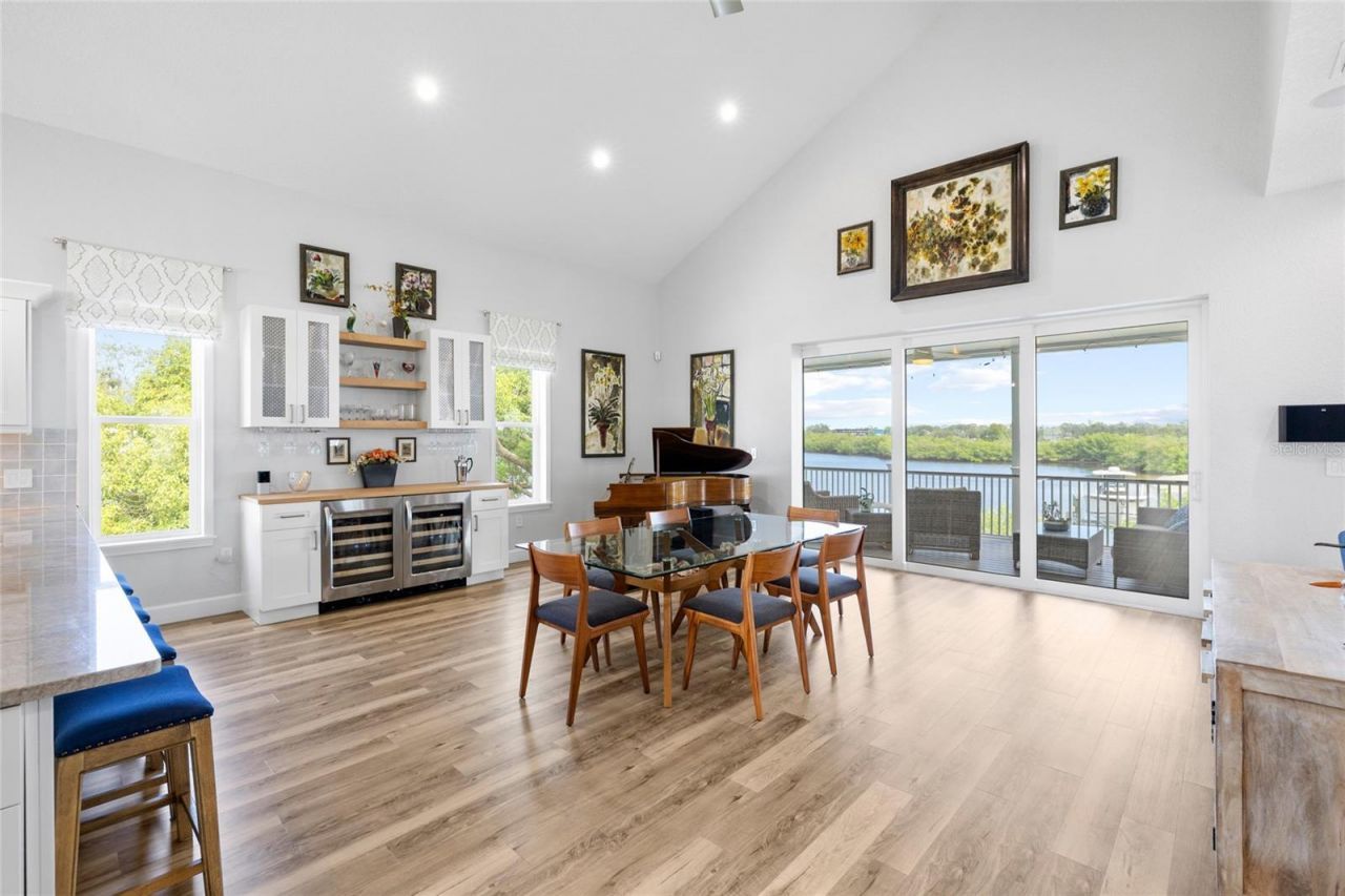 1512 Riverside Drive, Tarpon Springs, FL 34689 Photo